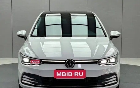 Volkswagen Golf VIII, 2022 год, 1 700 000 рублей, 2 фотография