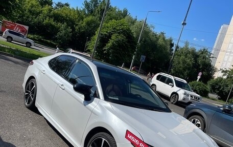 Toyota Camry, 2018 год, 2 245 000 рублей, 4 фотография