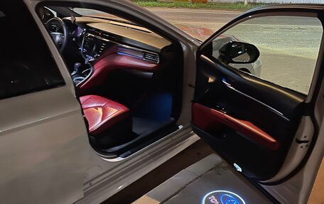 Toyota Camry, 2018 год, 2 245 000 рублей, 15 фотография