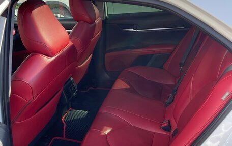 Toyota Camry, 2018 год, 2 245 000 рублей, 10 фотография