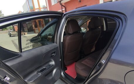 Toyota Aqua I, 2014 год, 780 000 рублей, 7 фотография