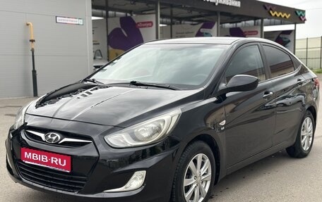 Hyundai Solaris II рестайлинг, 2013 год, 725 000 рублей, 1 фотография