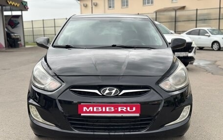Hyundai Solaris II рестайлинг, 2013 год, 725 000 рублей, 2 фотография