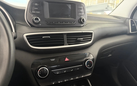 Hyundai Tucson III, 2019 год, 1 999 000 рублей, 21 фотография