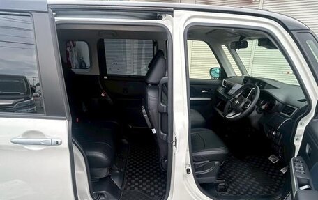 Toyota Roomy I, 2021 год, 900 000 рублей, 11 фотография