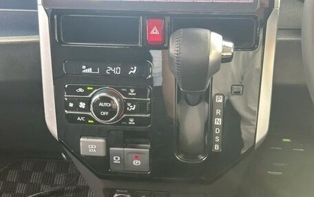 Toyota Roomy I, 2021 год, 900 000 рублей, 22 фотография