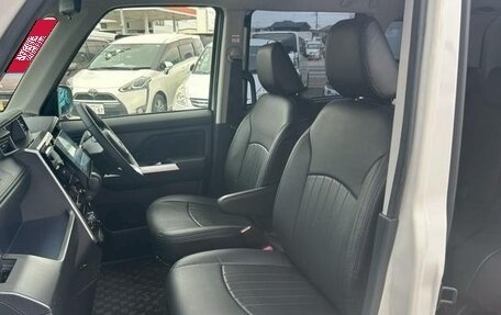 Toyota Roomy I, 2021 год, 900 000 рублей, 24 фотография