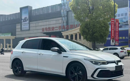 Volkswagen Golf VIII, 2022 год, 1 656 004 рублей, 3 фотография