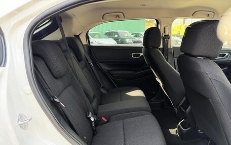 Honda Vezel, 2023 год, 2 120 000 рублей, 18 фотография