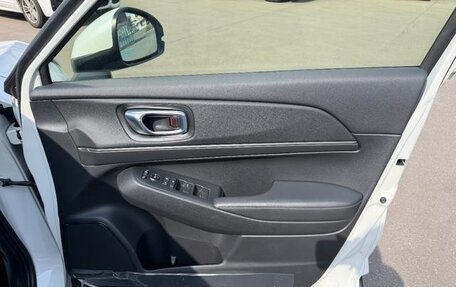 Honda Vezel, 2023 год, 2 120 000 рублей, 21 фотография