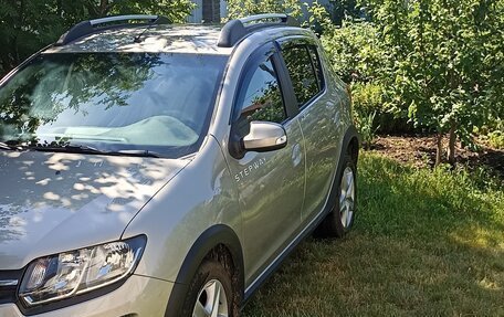 Renault Sandero II рестайлинг, 2018 год, 1 220 000 рублей, 2 фотография