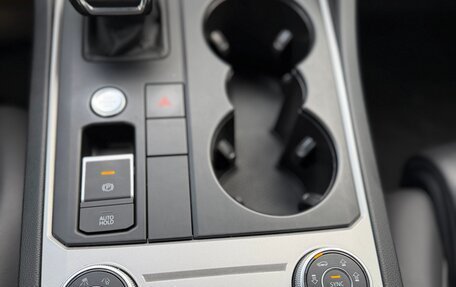 Volkswagen Touareg III, 2020 год, 4 200 000 рублей, 12 фотография