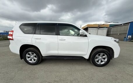 Toyota Land Cruiser Prado 150 рестайлинг 2, 2013 год, 3 300 000 рублей, 7 фотография