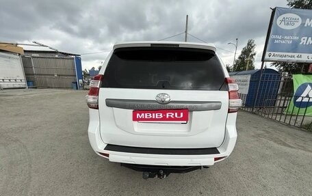 Toyota Land Cruiser Prado 150 рестайлинг 2, 2013 год, 3 300 000 рублей, 6 фотография