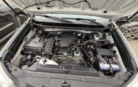 Toyota Land Cruiser Prado 150 рестайлинг 2, 2013 год, 3 300 000 рублей, 8 фотография