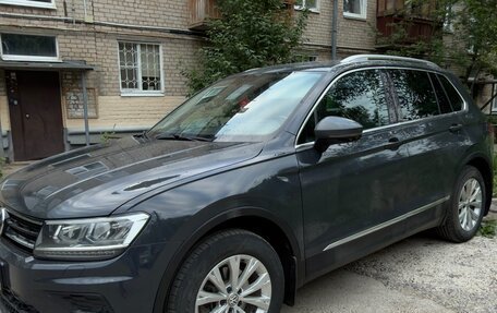Volkswagen Tiguan II, 2017 год, 2 200 000 рублей, 2 фотография