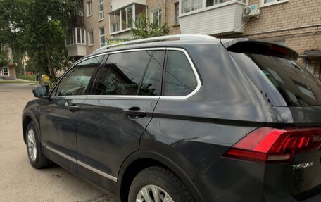 Volkswagen Tiguan II, 2017 год, 2 200 000 рублей, 4 фотография