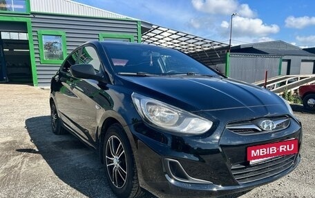 Hyundai Solaris II рестайлинг, 2011 год, 660 000 рублей, 2 фотография
