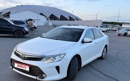 Toyota Camry, 2015 год, 2 250 000 рублей, 5 фотография