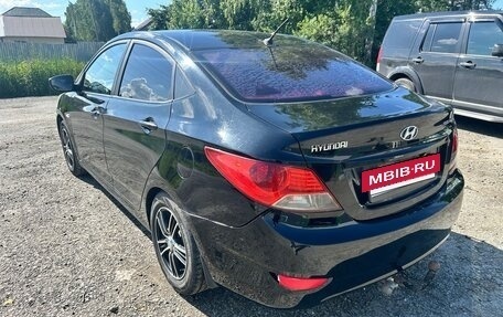 Hyundai Solaris II рестайлинг, 2011 год, 660 000 рублей, 4 фотография