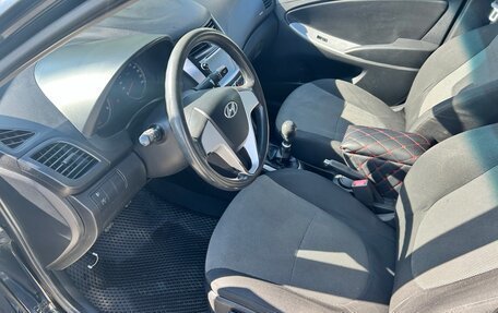 Hyundai Solaris II рестайлинг, 2011 год, 660 000 рублей, 5 фотография