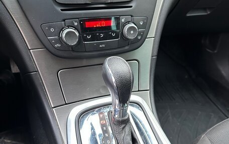 Opel Insignia II рестайлинг, 2010 год, 800 000 рублей, 29 фотография