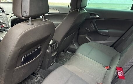 Opel Insignia II рестайлинг, 2010 год, 800 000 рублей, 19 фотография