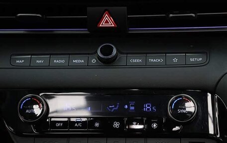 Hyundai Elantra, 2023 год, 1 365 000 рублей, 10 фотография