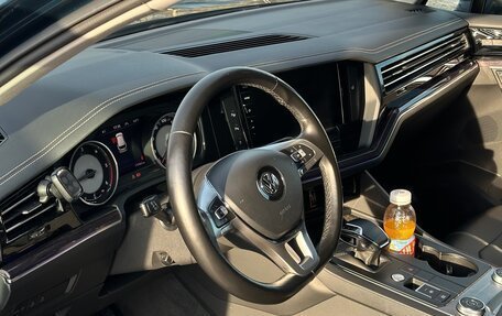 Volkswagen Touareg III, 2018 год, 4 800 000 рублей, 7 фотография