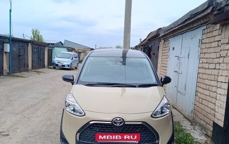 Toyota Sienta II, 2020 год, 1 675 000 рублей, 6 фотография