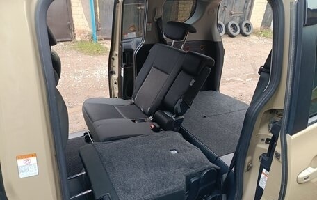 Toyota Sienta II, 2020 год, 1 675 000 рублей, 18 фотография