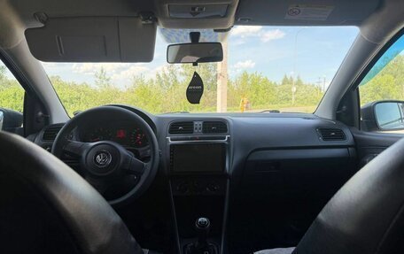 Volkswagen Polo VI (EU Market), 2012 год, 600 000 рублей, 12 фотография