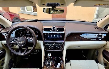Bentley Bentayga I, 2023 год, 25 000 000 рублей, 10 фотография