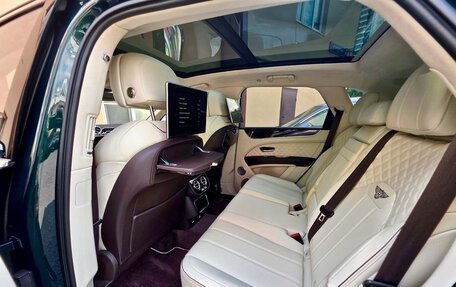 Bentley Bentayga I, 2023 год, 25 000 000 рублей, 16 фотография