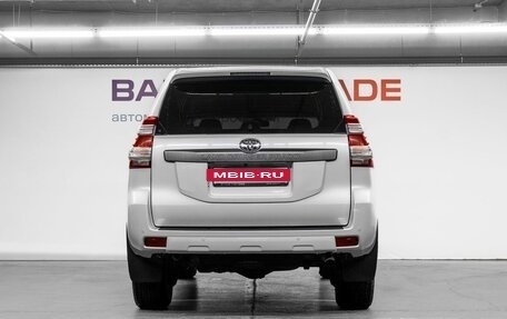 Toyota Land Cruiser Prado 150 рестайлинг 2, 2014 год, 3 450 000 рублей, 7 фотография