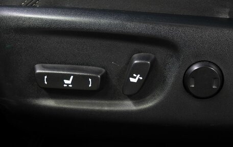 Toyota Land Cruiser Prado 150 рестайлинг 2, 2014 год, 3 450 000 рублей, 15 фотография