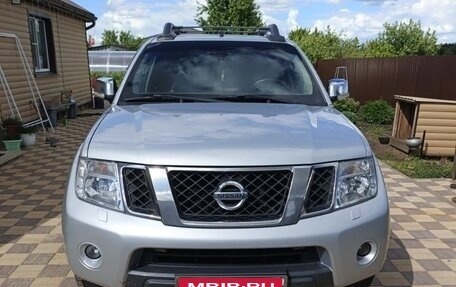 Nissan Navara (Frontier), 2012 год, 1 560 000 рублей, 1 фотография