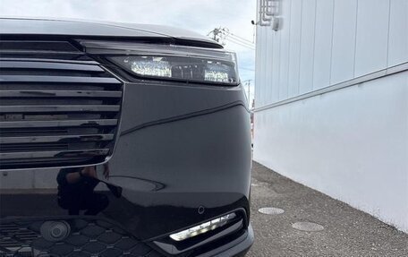 Honda Vezel, 2023 год, 2 190 000 рублей, 4 фотография
