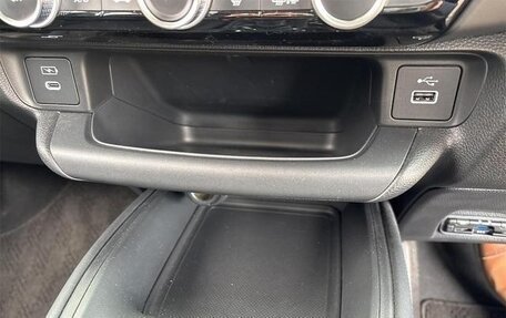 Honda Vezel, 2023 год, 2 190 000 рублей, 27 фотография