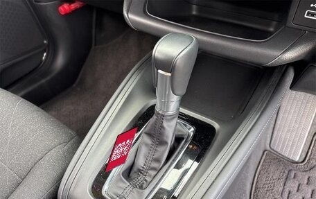 Honda Vezel, 2023 год, 2 190 000 рублей, 28 фотография