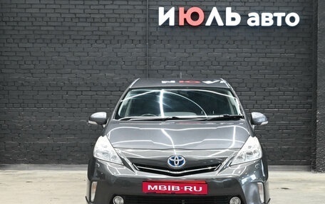 Toyota Prius Alpha I (ZVW40/41), 2014 год, 1 375 000 рублей, 2 фотография