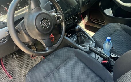 Volkswagen Jetta VI, 2011 год, 609 000 рублей, 3 фотография