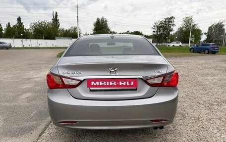 Hyundai Sonata VI, 2011 год, 1 185 000 рублей, 3 фотография