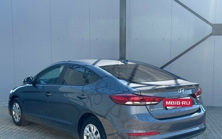 Hyundai Elantra VI рестайлинг, 2018 год, 1 580 000 рублей, 7 фотография