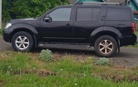 Nissan Pathfinder, 2011 год, 1 400 000 рублей, 2 фотография