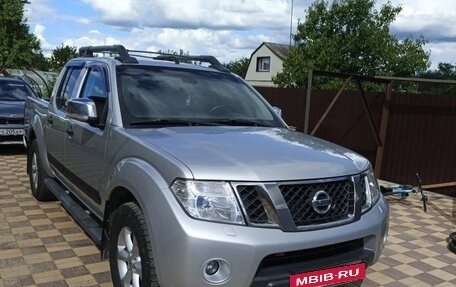 Nissan Navara (Frontier), 2012 год, 1 560 000 рублей, 2 фотография