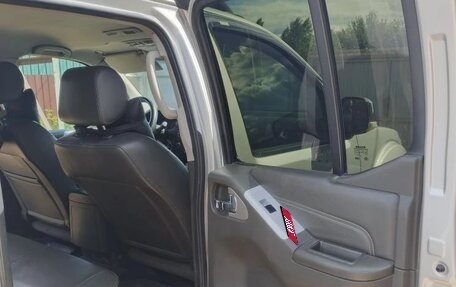 Nissan Navara (Frontier), 2012 год, 1 560 000 рублей, 9 фотография