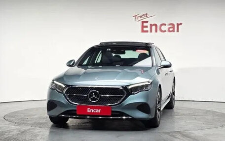 Mercedes-Benz E-Класс, 2024 год, 6 122 000 рублей, 3 фотография