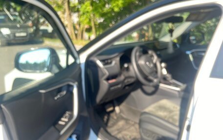 Toyota RAV4, 2025 год, 3 900 000 рублей, 2 фотография
