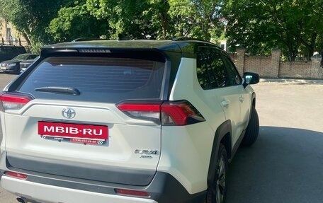 Toyota RAV4, 2025 год, 3 900 000 рублей, 6 фотография